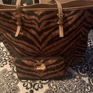Michael Kors bag and wallet